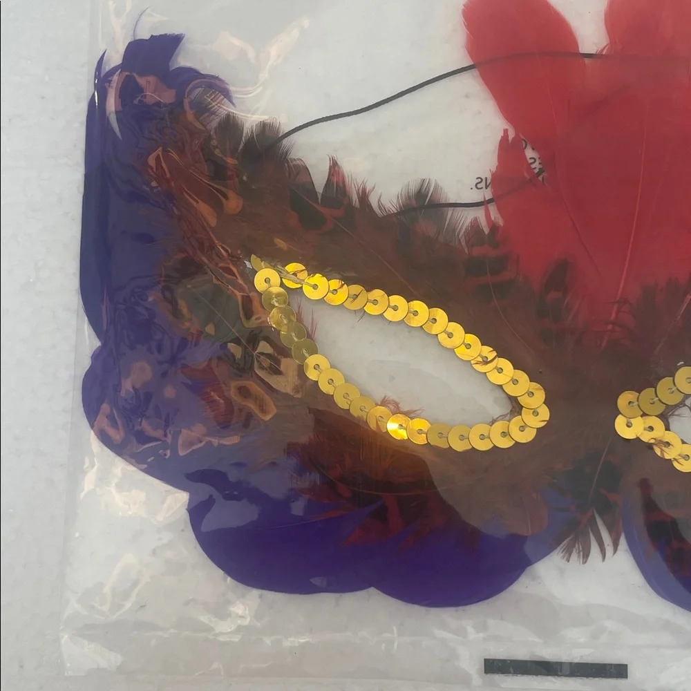 bedwina feather sequin